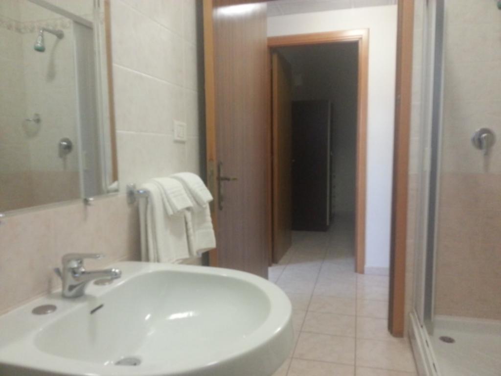 Aloha Park Hotel Campomarino  Rom bilde